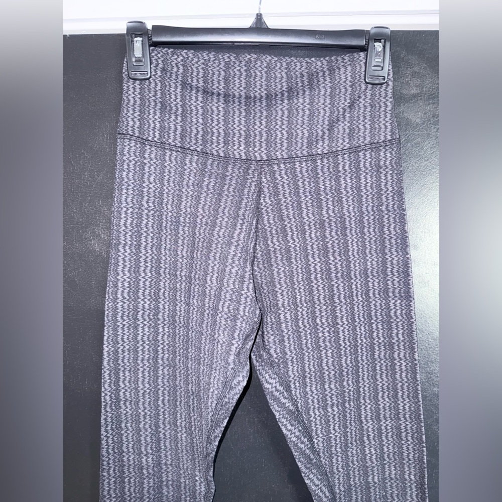 lululemon athletica Black and Gray Patterned Leggings - Picture 2 of 5